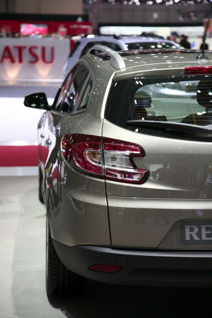  Renault Megane Sport Tourer 2010 года  (фото 10 из 20)